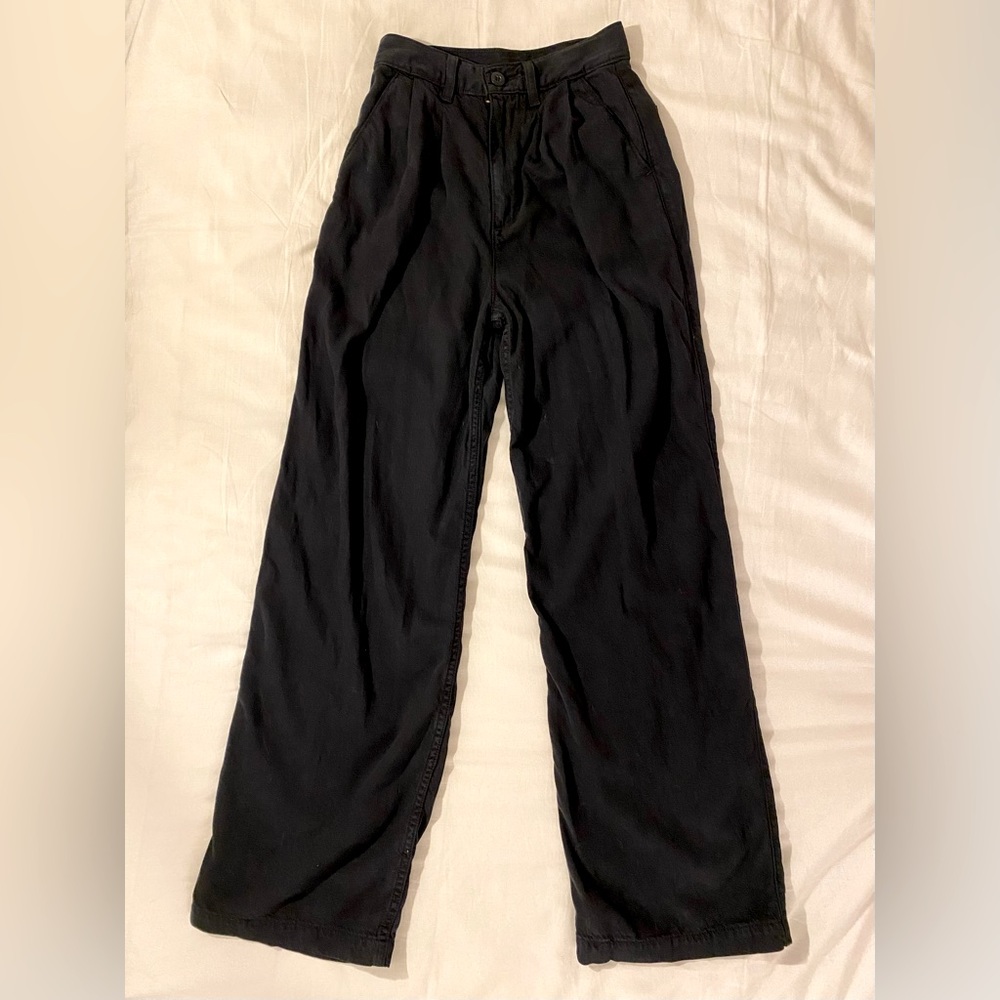 Levi's High Waisted Pleated Trousers